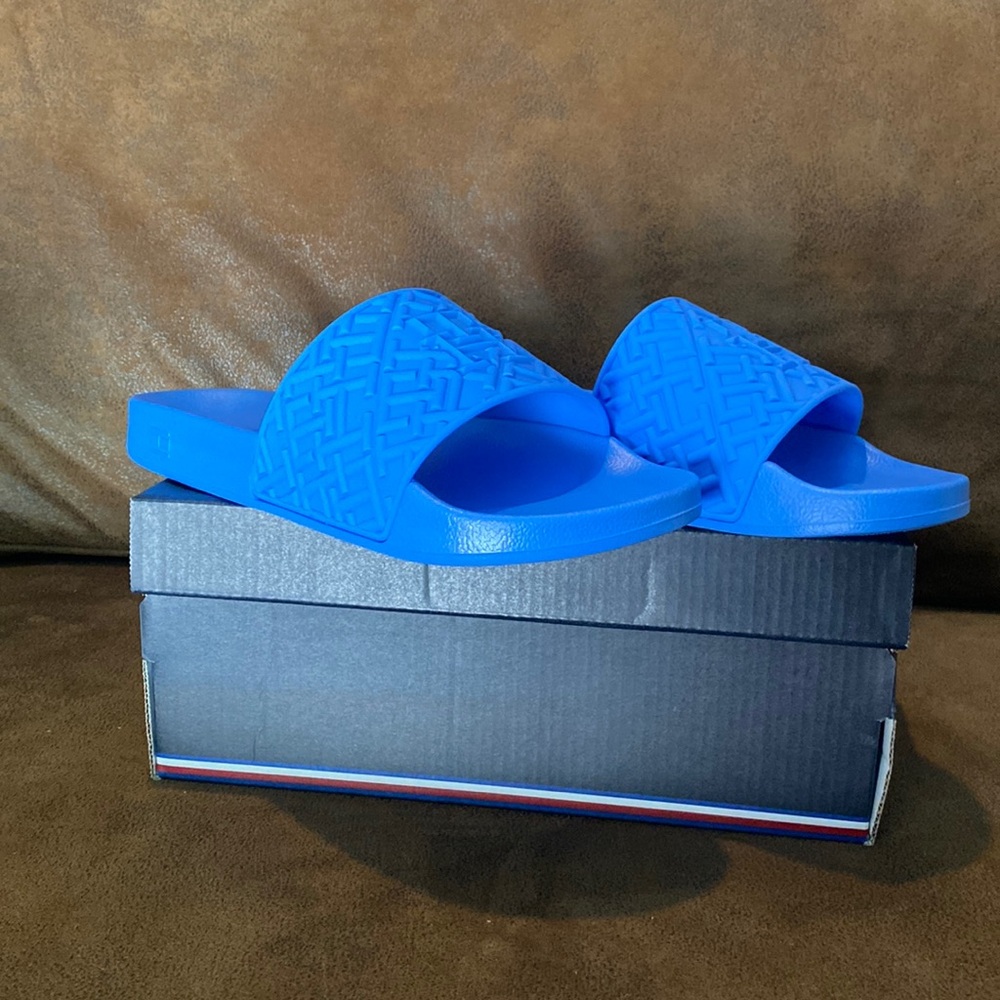 Tommy Hilfiger Royal Blue Pool Slides NWT. Size 7.5